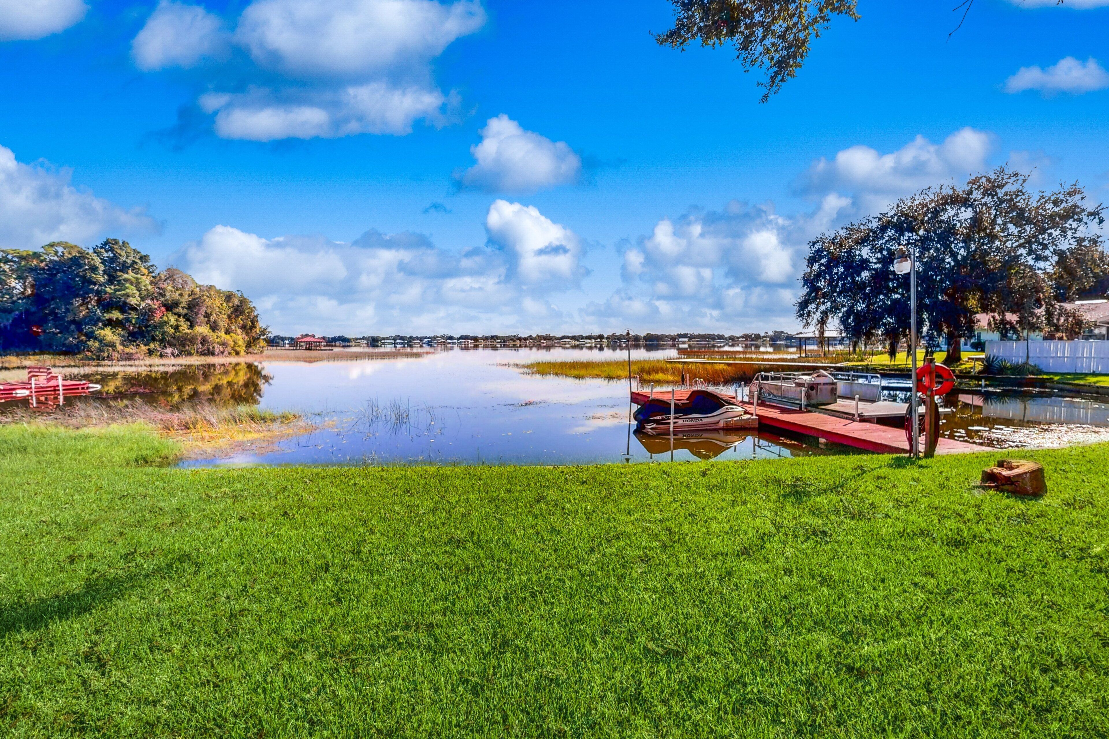 Rumah, Beberapa Tempat Tidur, dapur (Lakefront Living) | Pemandangan perairan