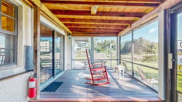 Rumah, Beberapa Tempat Tidur, dapur (Lakefront Living) | Interior