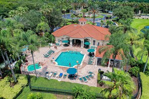 Exterior - Sprawling Home With Pool, Pool Spa, & Game Room - Athletic Court and gym Access (Kissimmee)