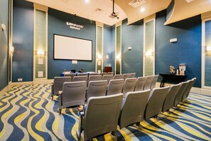 Meeting facility - Inviting Home Near Theme Parks With Private Heated Pool, Lanai, Patio & W/D (Kissimmee)