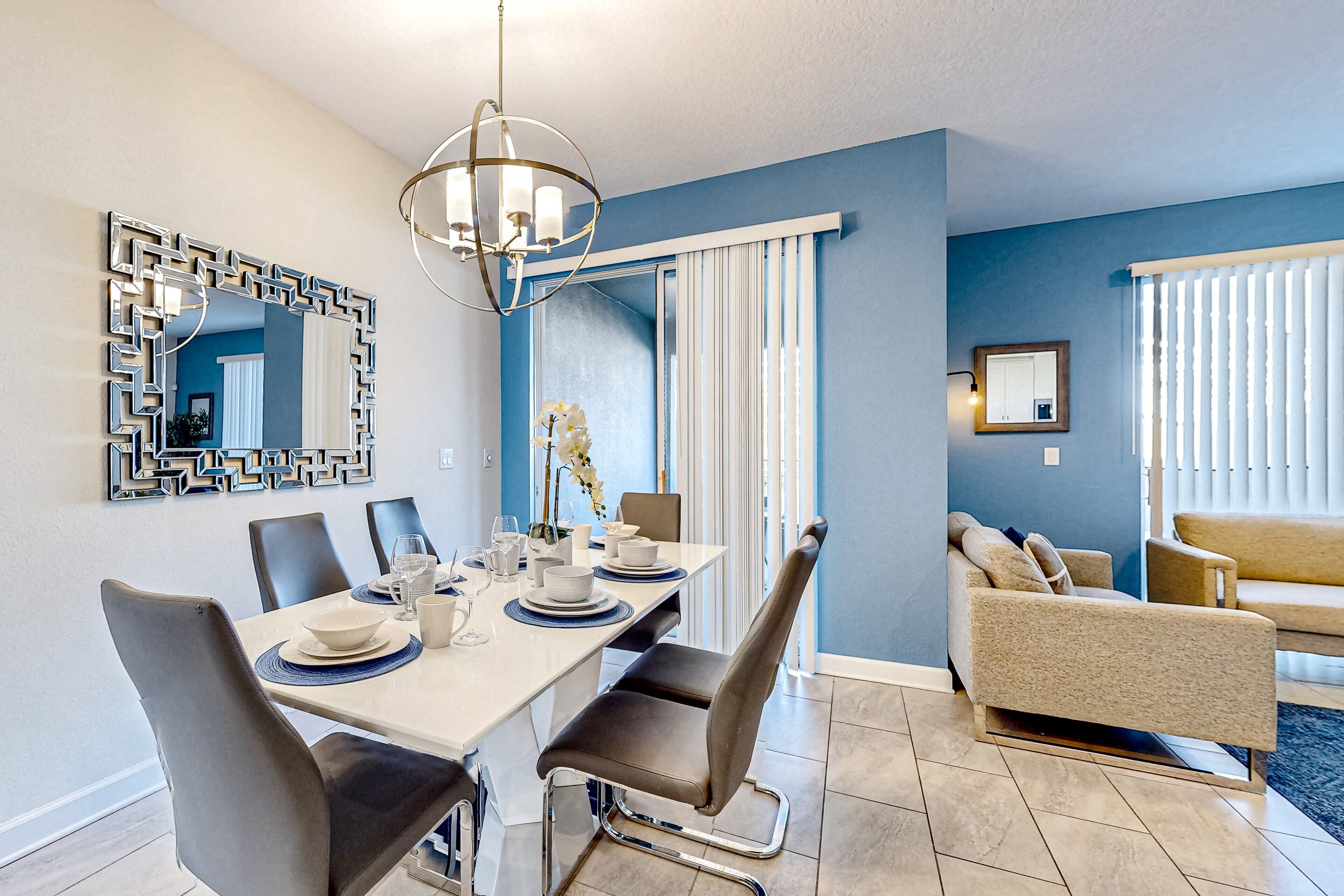 Rumah, Beberapa Tempat Tidur, akses ke kolam renang, pemandangan kolam renang (Enchanted Oasis)