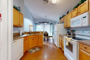 Private kitchen - Wonderful Home For Theme Park Fun W/private Pool, Game Room, Wifi, AC, Patio, WD (Davenport)