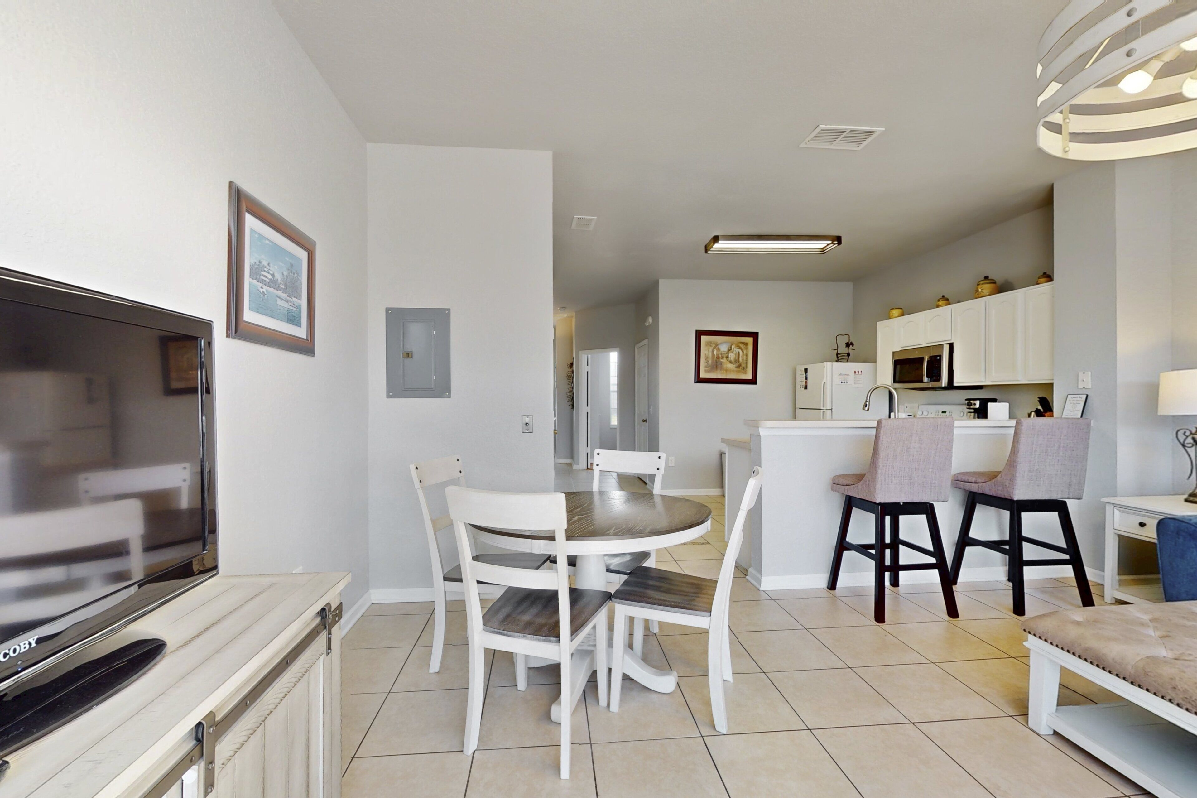 House, Multiple Beds, Pool Access, Pool View (The Cozy Cove) | 3 bedrooms, individually decorated, individually furnished, bed sheets