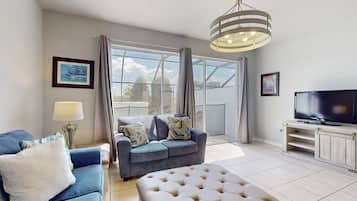 House, Multiple Beds, Pool Access, Pool View (The Cozy Cove) | Living area