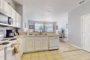 House, Multiple Beds, Pool Access, Pool View (The Cozy Cove) | Private kitchen - Beautiful Home With Private Pool and Space for the Whole Family (Kissimmee)