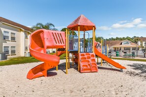 Children’s area - Resort Condo w/ Shared Pool and Hot Tub, Close to Disney & Other Theme Parks (Kissimmee)