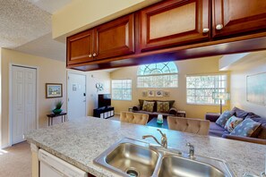 Interior - Resort Condo w/ Shared Pool and Hot Tub, Close to Disney & Other Theme Parks (Kissimmee)