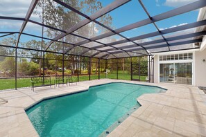 Outdoor pool - Charming Home With Private Pool and Space for the Whole Family (Kissimmee)