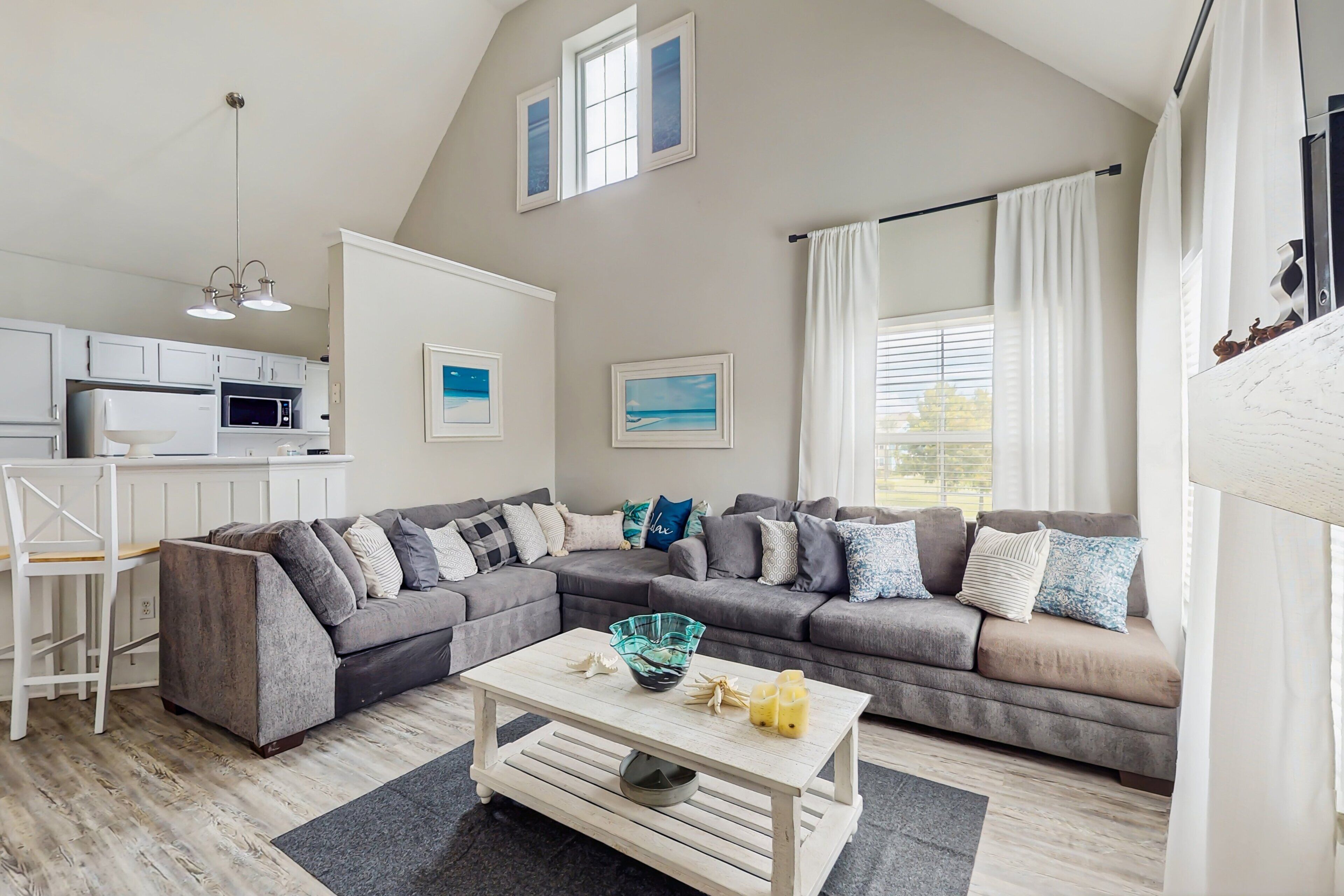 House, Multiple Beds, Patio, City View (The Mangrove Hideout) | Living area