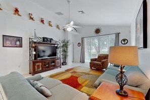 Interior - Spacious, Dog-friendly Home With Private Pool, Wifi, & Fun-filled Game Room (Davenport)