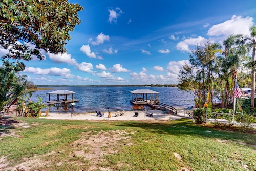 Lakefront Home With Private Hot Tub, Central AC & Beach Access
