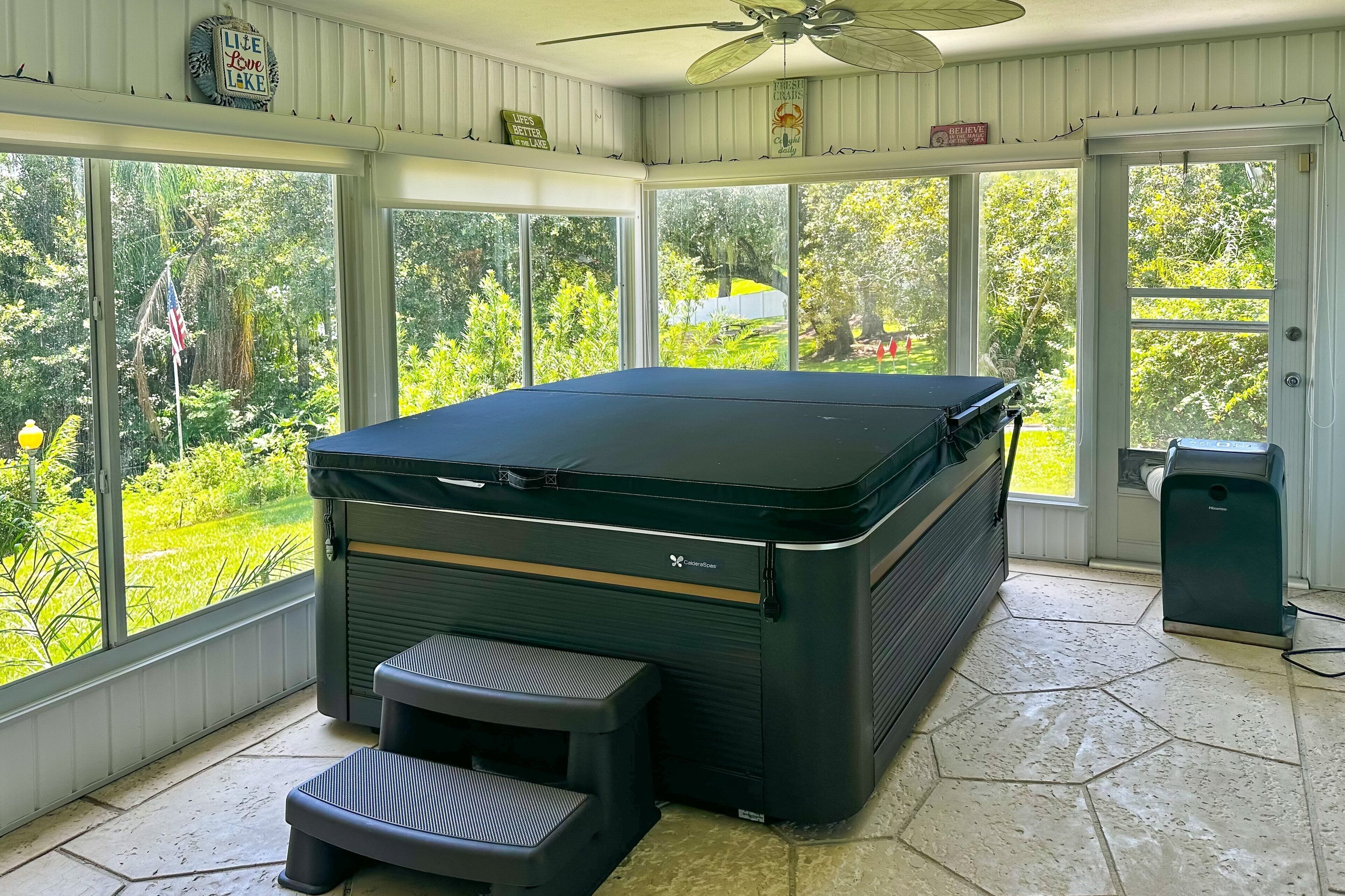 Rumah, Beberapa Tempat Tidur, hot tub (Red Beach Lake Escape) | Interior