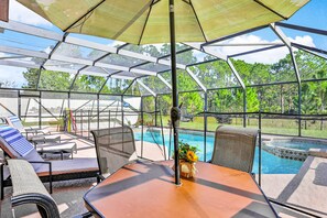 Outdoor pool - Spacious, Single Family Home w/ a Private Pool & Fun-filled Game Room (Davenport)