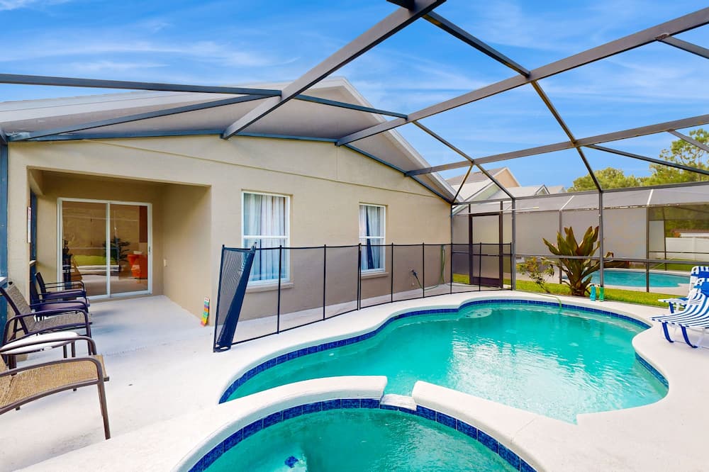 Dog-friendly, Private Pool , Central AC, Full Kitchen, Wifi, Snow-bird Friendly - Four Corners, FL