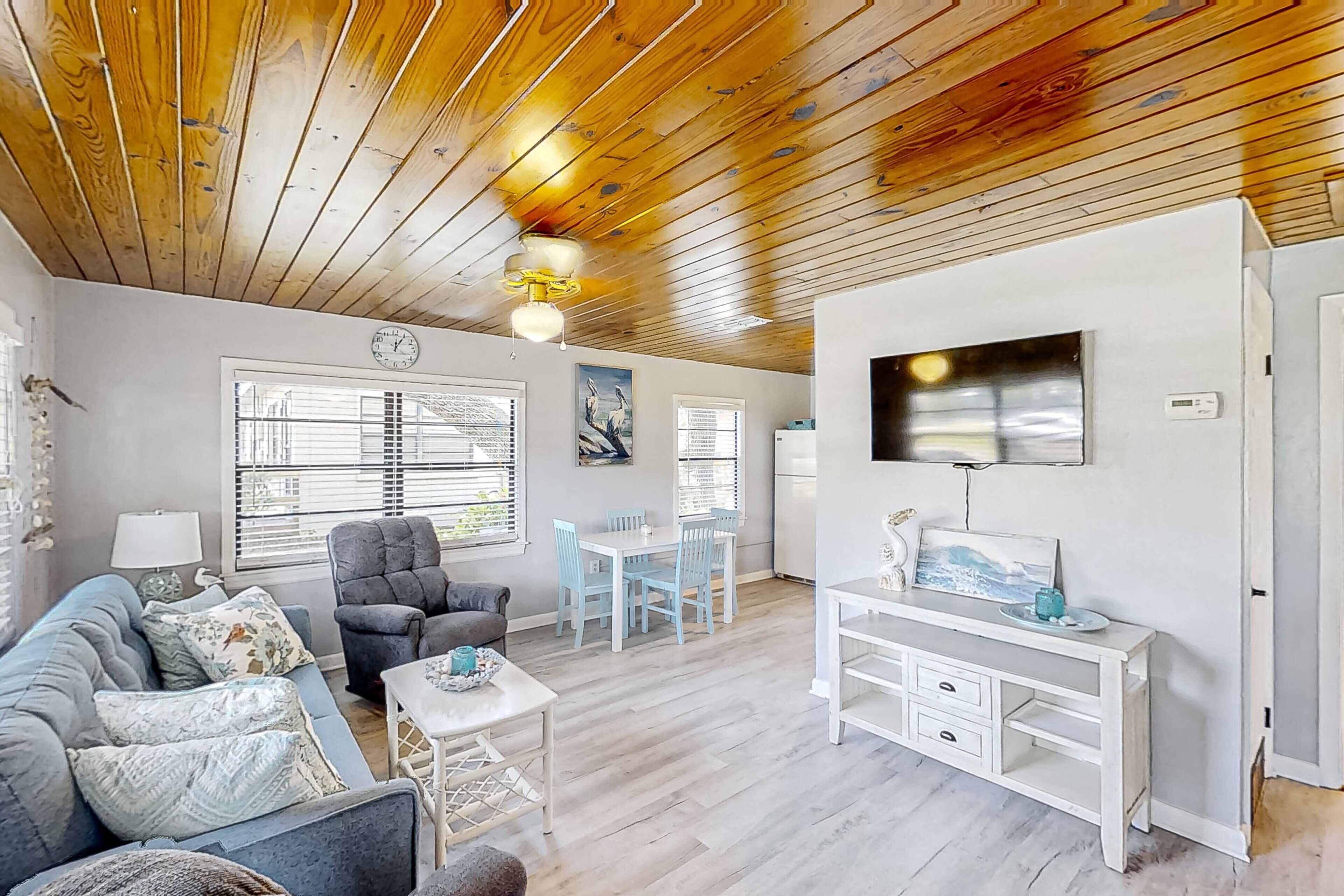 Condo, Multiple Beds, Kitchen, Garden View (Lake June Resort #9 - No Pets) | Living area