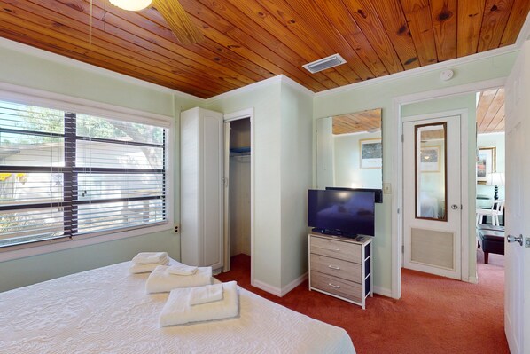 Condo, 1 Queen Bed, Kitchen, Garden View (Lake June Resort #10) - Lake June (Lake Placid)