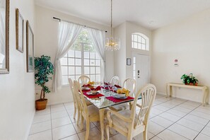 單棟房屋, 多張床, 可使用泳池, 泳池景 (Grosvenor Getaway) | 5 間睡房、獨特設計、獨特裝修、床單