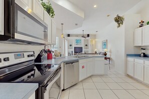 House, Multiple Beds, Pool Access, Pool View (Grosvenor Getaway) | Private kitchen - Home Near Disney/golf With Screened Pool, Spa, Pool Table, Foosball, AC, and W/D (Davenport)