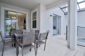 House, Multiple Beds, Pool Access, Pool View (Champions Gate Escape) | Outdoor dining - Modern Townhome With Private Pool, hot Tub, Central AC, and Private Washer/dryer (Davenport)