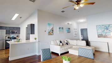 House, Multiple Beds, Pool Access, Pool View (Gathering Under the Palms) | Living area