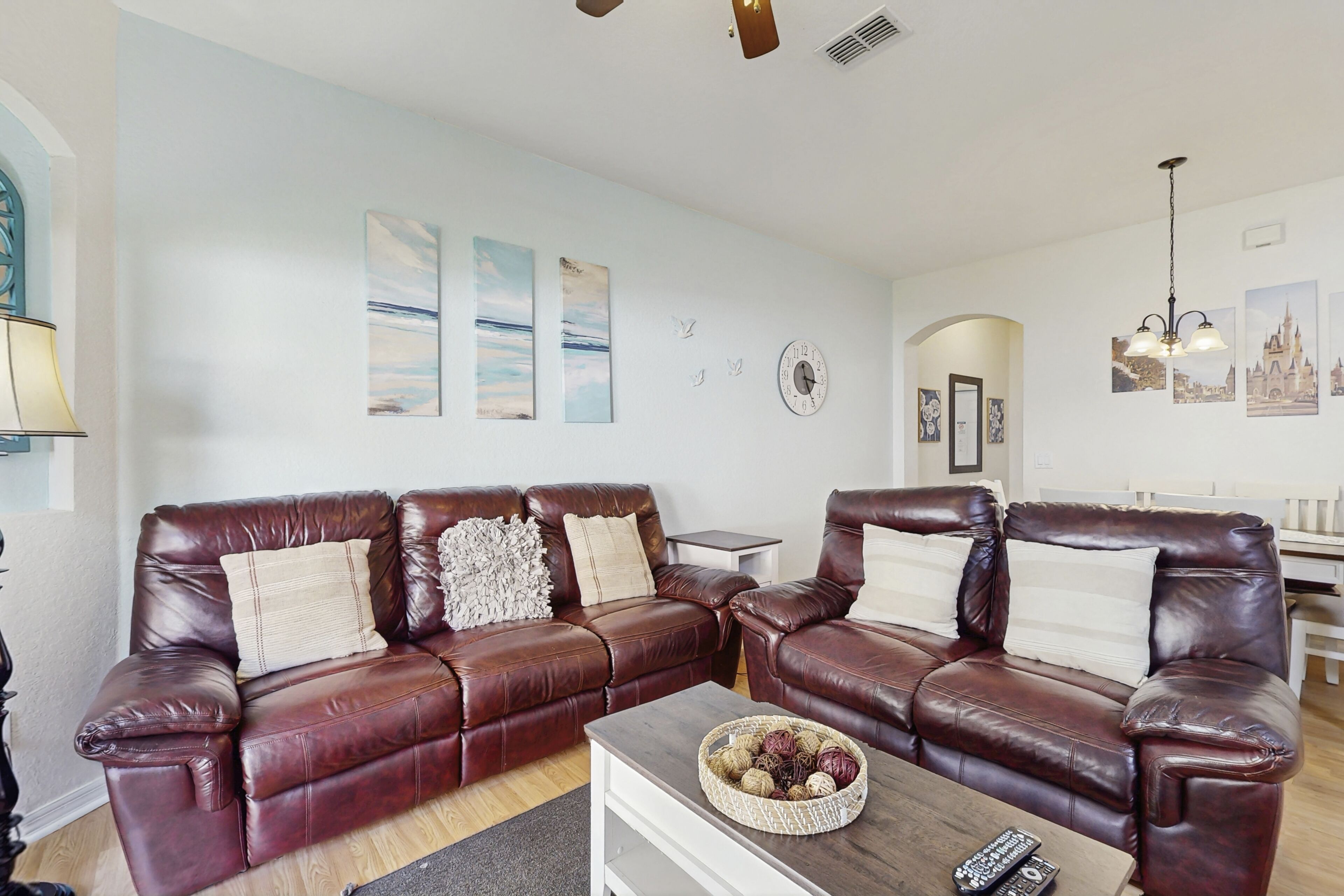 Ferienhaus, Mehrere Betten, Terrasse, Gartenblick (Sunshine Retreat) | Wohnbereich