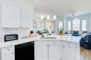 Condo, Multiple Beds, Pool Access, Pool View (Pink Apple) | Private kitchen - Snowbird-friendly Condo Near Walt Disney World Resort W/pool, Wifi, AC, and W/D (Davenport)