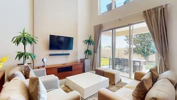 Casa, várias camas, acesso à piscina, vista para a piscina (Magic Luxe) | Área de estar