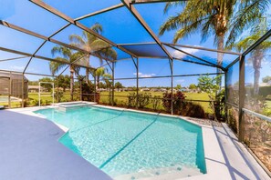 Outdoor pool - Private Pool Home With Spa, Screened Patio, Central AC, & Washer/dryer (Davenport)