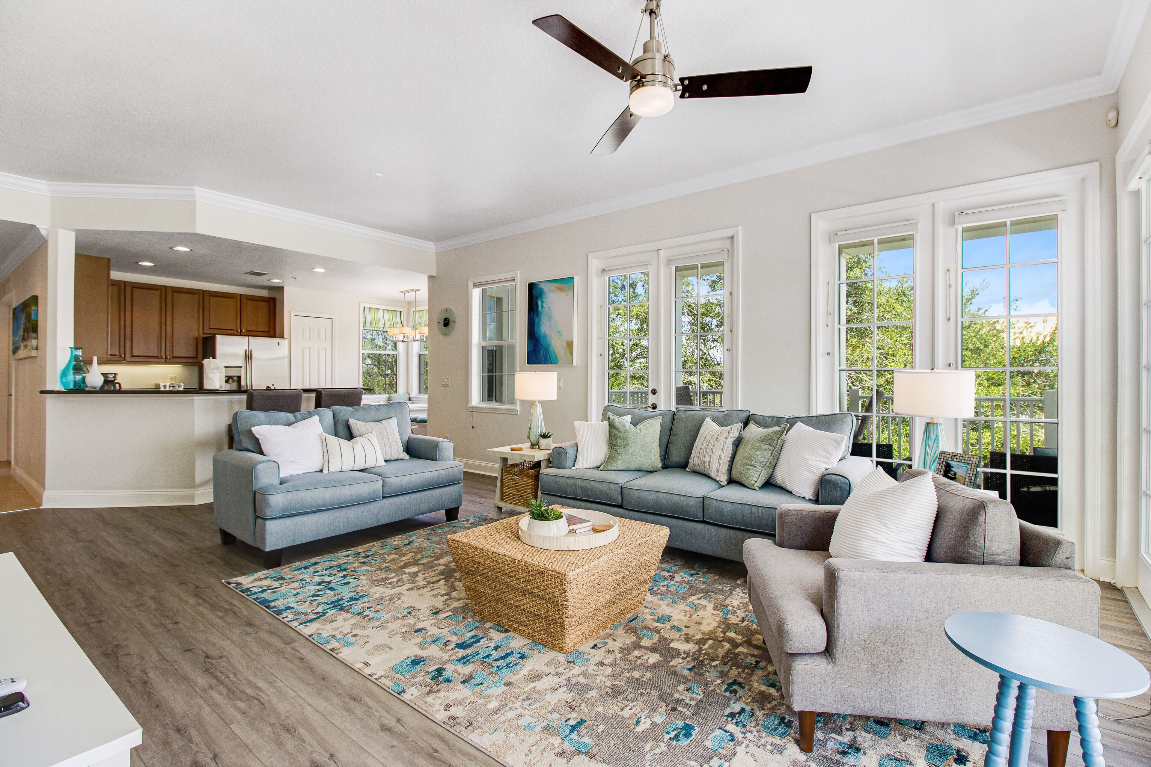 Apartment, Mehrere Betten, Balkon, Poolblick (The Terraces at Reunio) | Wohnbereich