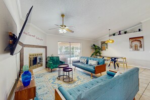 Interior - Spacious Home W/private Pool, Hot Tub & Game Room Near Disney (Kissimmee)