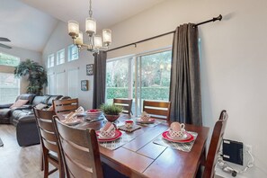 House, Multiple Beds, Pool Access, Garden View (Emerald Island Gem - Emerald Island) - Renovated Emerald Island Gem Heated Pool, Hot Tub, Tennis & Volleyball (Kissimmee)