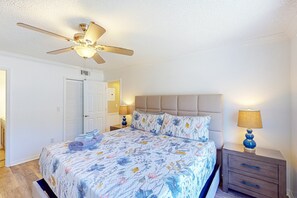House, Multiple Beds, Hot Tub, Pool View (Laguna Bay - Laguna Bay Villas) - Dog-friendly Retreat With hot Tub, Outdoor Pool, & Tennis Court - Great Location (Kissimmee)