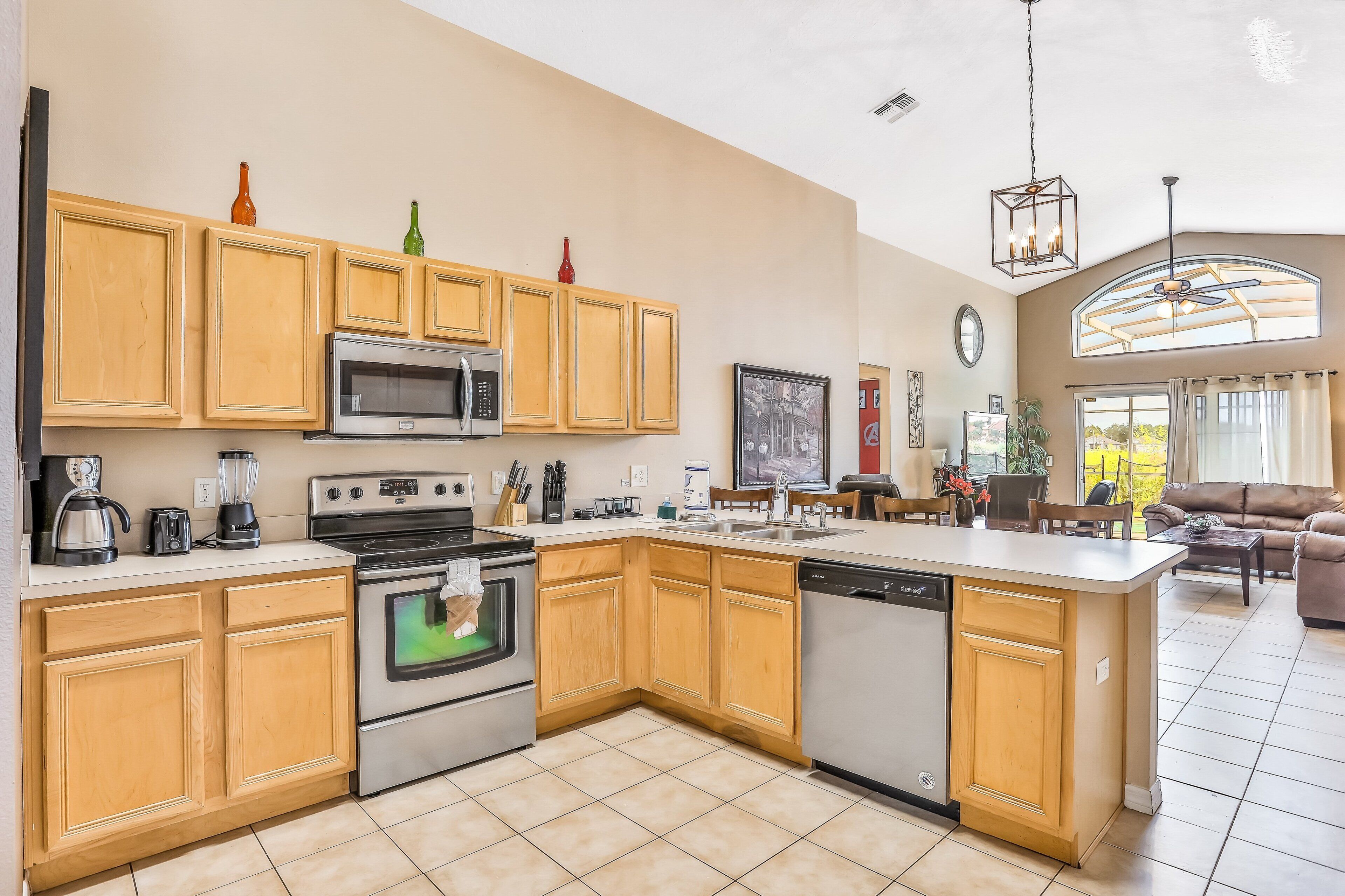 House, Multiple Beds, Pool Access, Pool View (Davenport Spacious Family Retreat) | Private kitchen