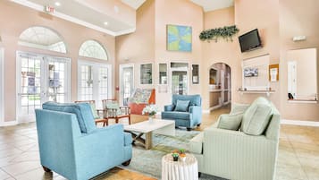 House, Multiple Beds, Pool Access, Pool View (Davenport Spacious Family Retreat) | Lobby