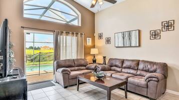 House, Multiple Beds, Pool Access, Pool View (Davenport Spacious Family Retreat) | Living area