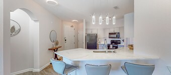 Idyllic Townhome With Patio, hot Tub, Pool, Kitchen & W/D - Snowbird-friendly