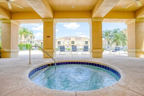 Pool - Idyllic Townhome With Patio, hot Tub, Pool, Kitchen & W/D - Snowbird-friendly (Davenport)