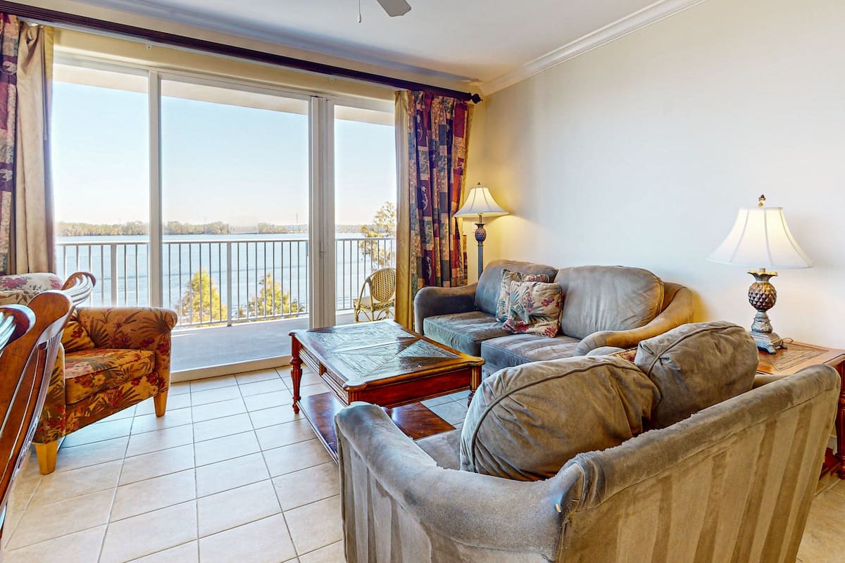 Condo, Multiple Beds, Pool Access (Blue Heron Beach Resort 2-0301-NoPets) | Living area