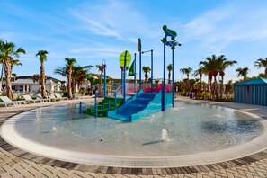 Children’s area - Contemporary Townhouse w/ Private Pool and Resort Amenities, Near Attractions (Clermont)