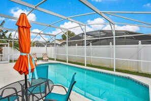 Outdoor pool - Snowbird-friendly Home Near Disney W/private Heated Pool, Lanai, Shared Tennis (Kissimmee)