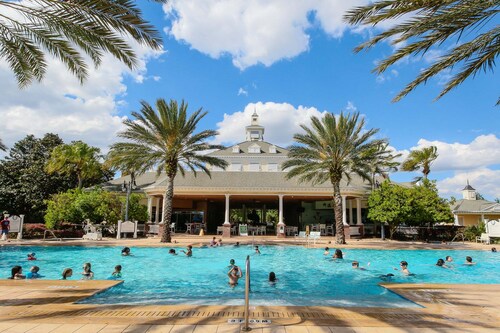 Dog-friendly Condo With Access to Shared Pools, Hot Tub, and Game Rooms