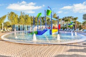 Children’s area - Charming Townhome With Private Pool, Lanai, & Washer/dryer (Davenport)
