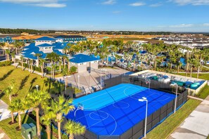 Sports court - Charming Townhome With Private Pool, Lanai, & Washer/dryer (Davenport)