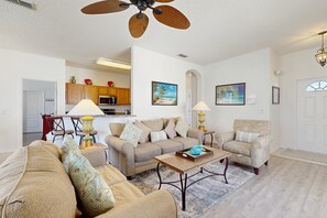 Interior - Inviting Villa With Private Pool & spa Near Disney & Golf Course Charm (Davenport)