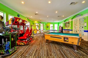 Game room - Resort Home With Private Pool, hot Tub, Tennis, Game Room, Gym, Sports Courts (Kissimmee)