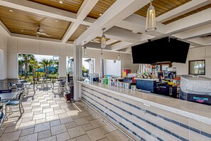 Bar (on property) - Spacious Townhouse With Private Patio and Resort Amenites (Davenport)