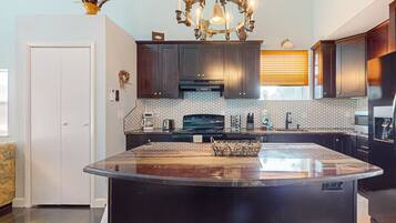 Rumah, Beberapa Tempat Tidur, dapur, pemandangan kebun (The Lofty Retreat) | Dapur pribadi