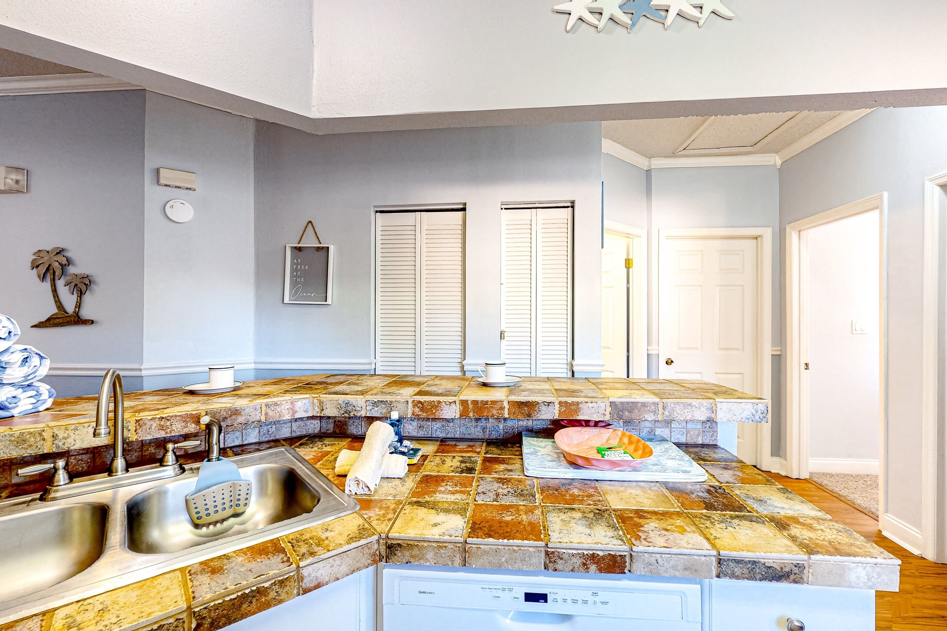 Apartment, Mehrere Betten, Poolzugang (The Pink Flamingo, Apt B) | Eigene Küche