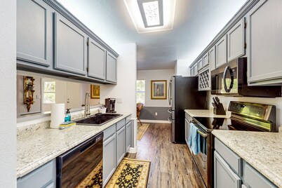 Classic Home Close to Lake Placid With Modern Updates, W/d, AC, & Patio