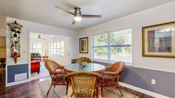 House, Multiple Beds, Patio, Garden View (The Wicker Wonder) | 2 bedrooms, individually decorated, individually furnished, bed sheets